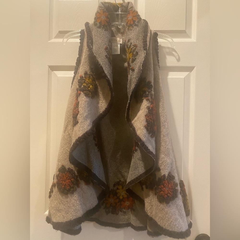 Through The Country Door Open Poncho With Sleeves